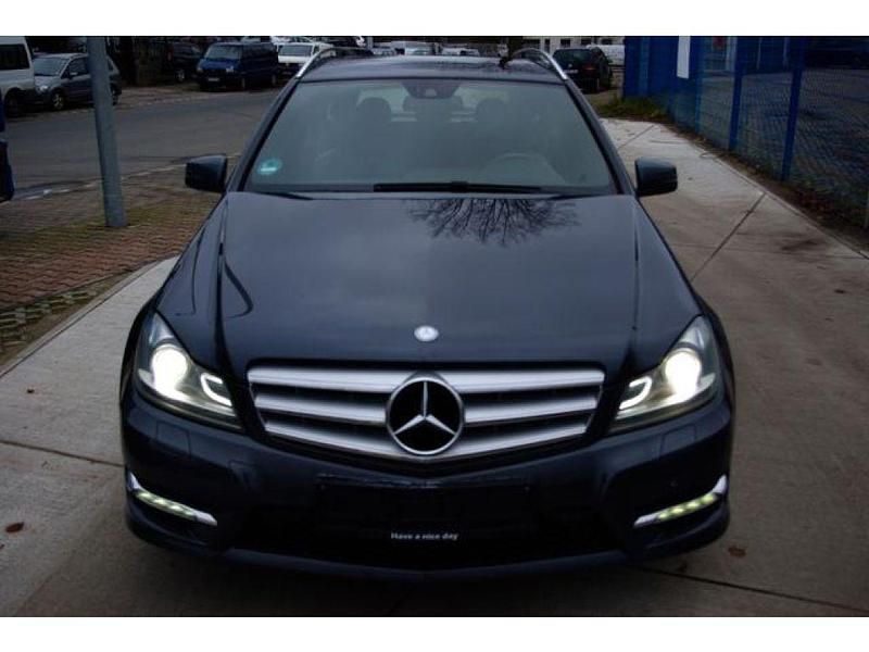 Grau (metallic) Gebraucht 2013 Mercedes C250 Kombi | 8.990 € (Fairer Preis) - Bild 1/4