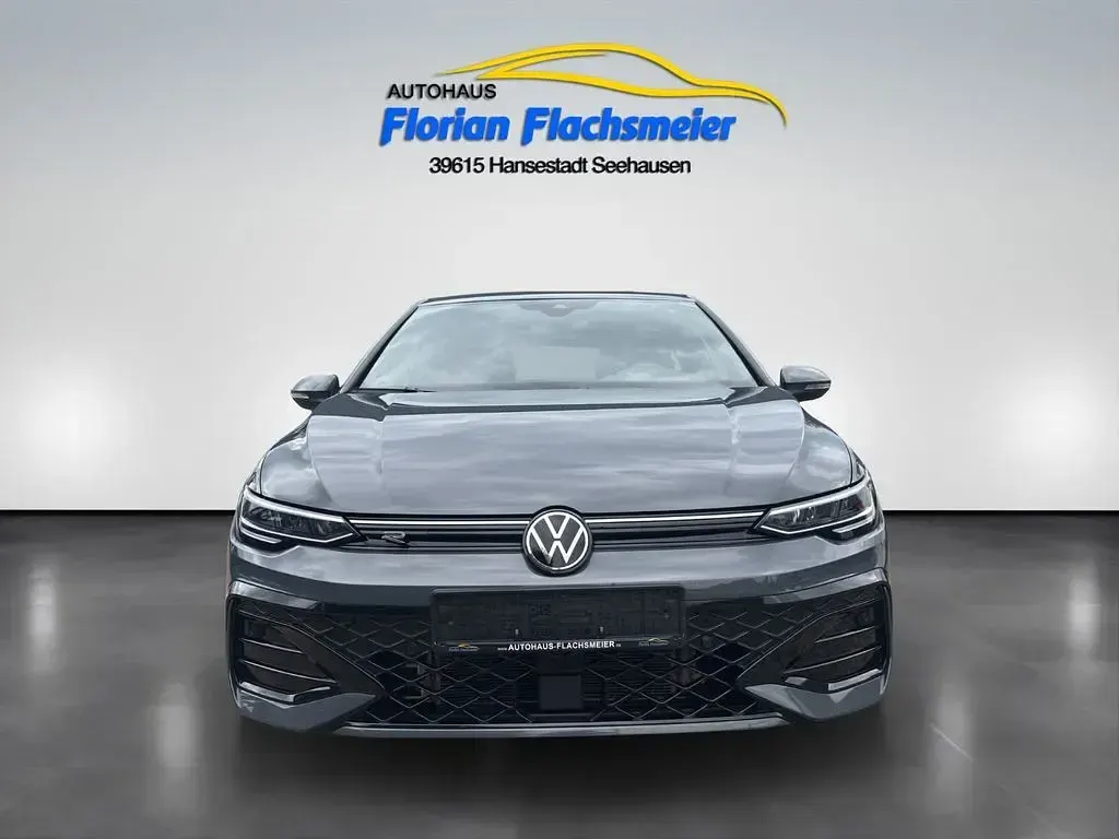 Gebraucht VW Golf VIII R-line 150 PS (110 kW) 2025 Grau Limousine