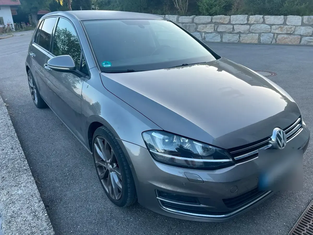 Gebraucht VW Golf VII Highline 140 PS (102 kW) 2013 Grau Limousine