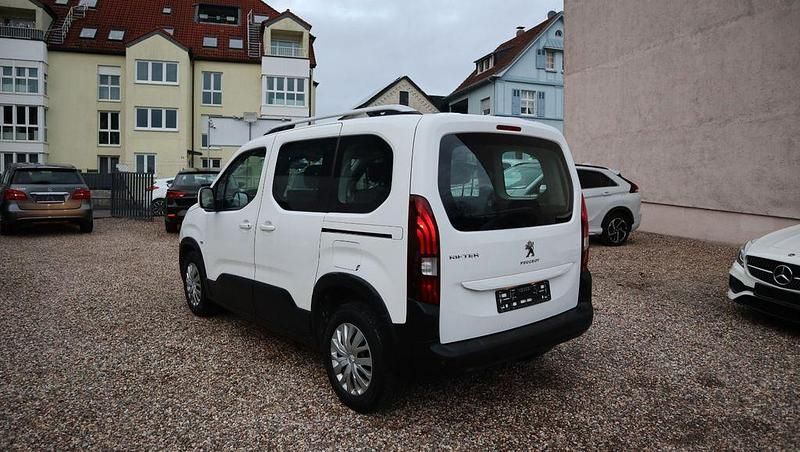 Gebraucht Peugeot Rifter 131 PS (96 kW) 2018 Weiß Van / Kleinbus