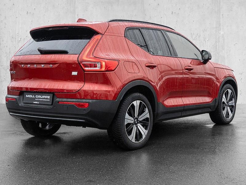 Gebraucht Volvo XC40 Plus 129 PS (94 kW) 2022 Rot SUV