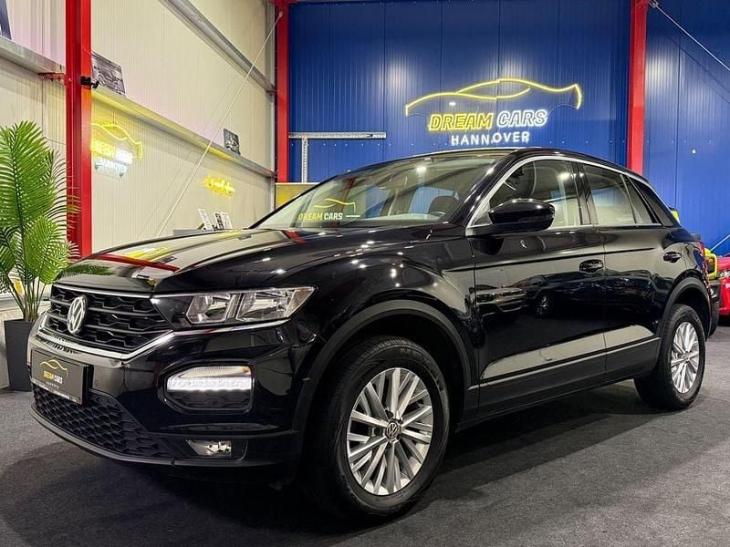 Deep black Gebraucht 2019 VW T-Roc Basis SUV | 17.880 € (Fairer Preis) - Bild 1/4