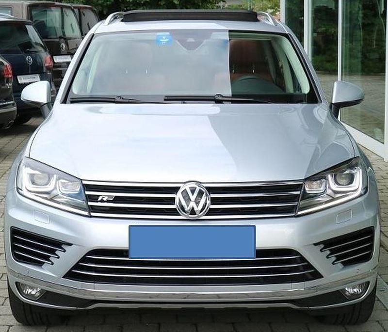 Silber Gebraucht 2015 VW Touareg R-line SUV | 17.400 € (Etwas zu teuer) - Bild 1/4