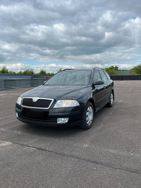 Gebraucht Skoda Octavia 105 PS (77 kW) 2008 Schwarz Kombi