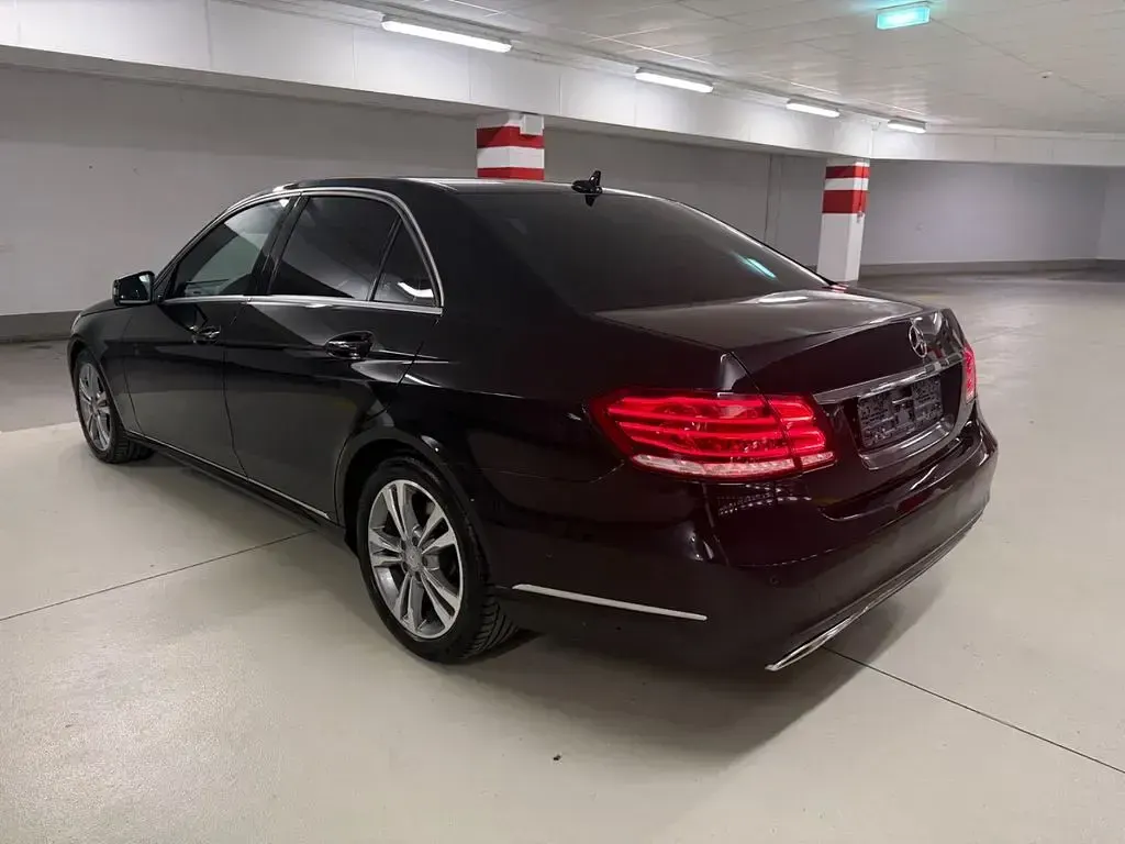Gebraucht Mercedes E350 Avantgarde 252 PS (185 kW) 2014 Schwarz Limousine