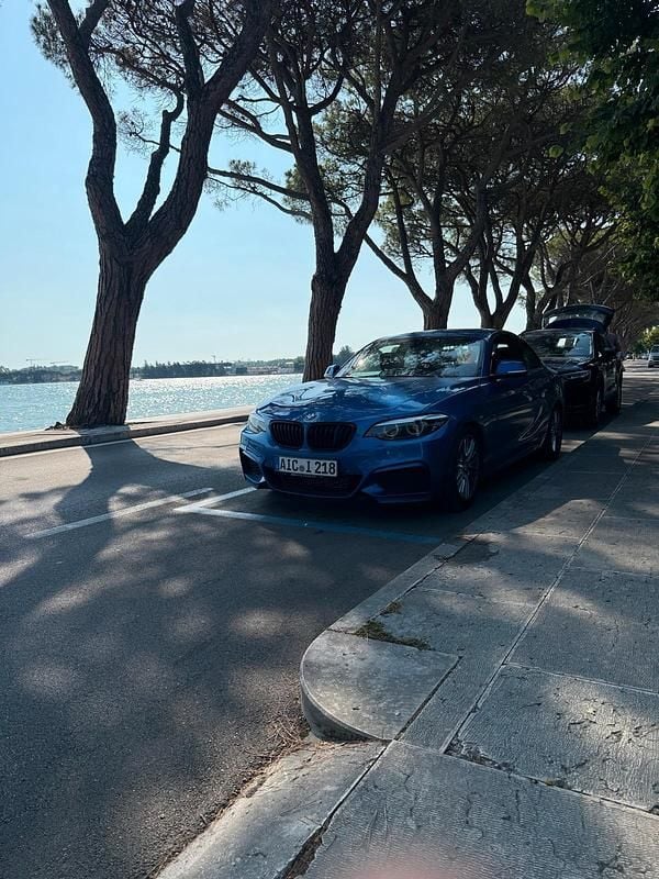 Blau Gebraucht 2019 BMW 218 M Sport Coupé | 18.999 € (Guter Preis) - Bild 1/4