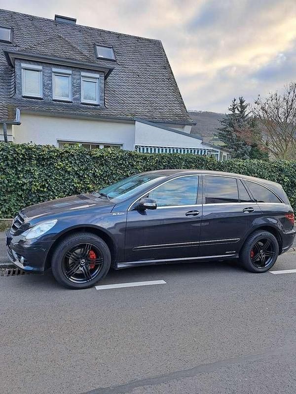 Schwarz Gebraucht 2009 Mercedes R320 Van / Kleinbus | 6.500 € (Guter Preis) - Bild 1/4