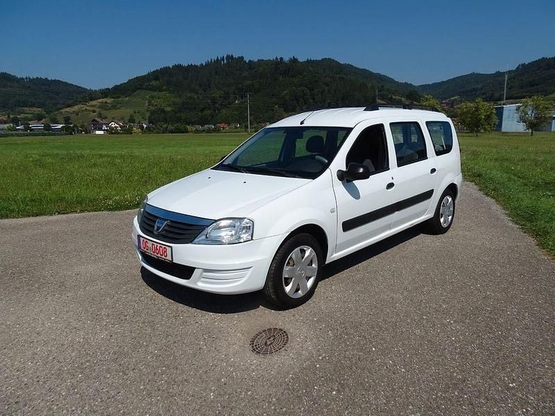 Weiß Gebraucht 2012 Dacia Logan MCV Kombi | 3.599 € (Fairer Preis) - Bild 1/4