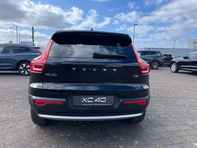 Gebraucht Volvo XC40 129 PS (94 kW) 2023 Schwarz SUV