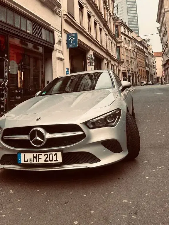 Gebraucht Mercedes CLA180 Progressive 136 PS (100 kW) 2020 Silber Limousine