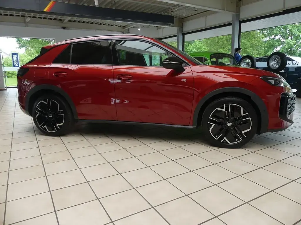 Neu VW T-Roc Style 150 PS (110 kW) 2026 Rot SUV
