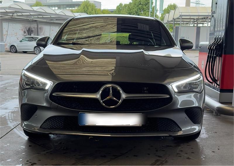 Grau Gebraucht 2020 Mercedes 200 Progressive Kombi | 24.500 € (Superpreis) - Bild 1/4