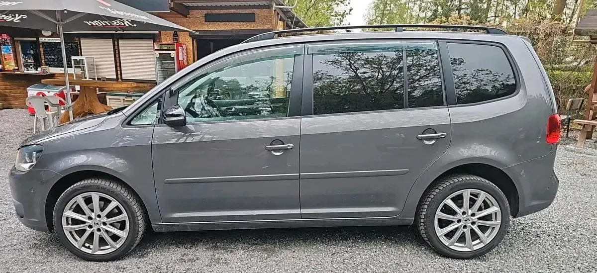 Gebraucht VW Touran Match 105 PS (77 kW) 2012 Grau Van / Kleinbus