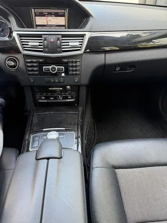 Gebraucht Mercedes E200 Elegance 184 PS (135 kW) 2012 Schwarz Limousine