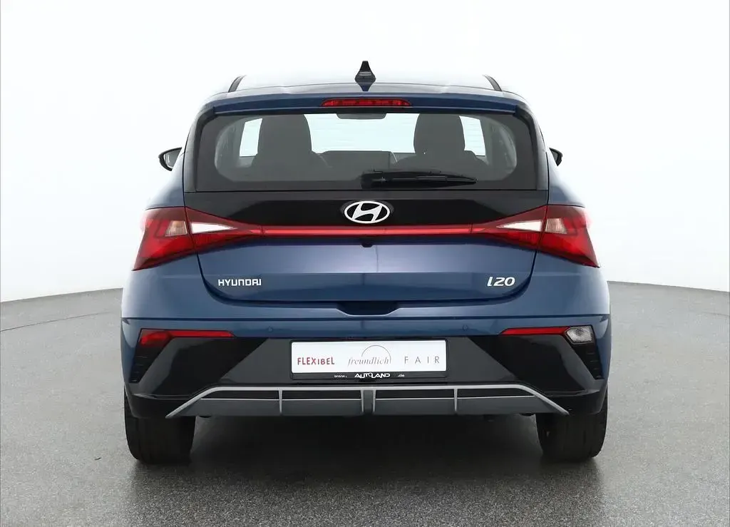 Neu Hyundai i20 90 PS (66 kW) 2026 Vibrantbluepearlmet. Kleinwagen