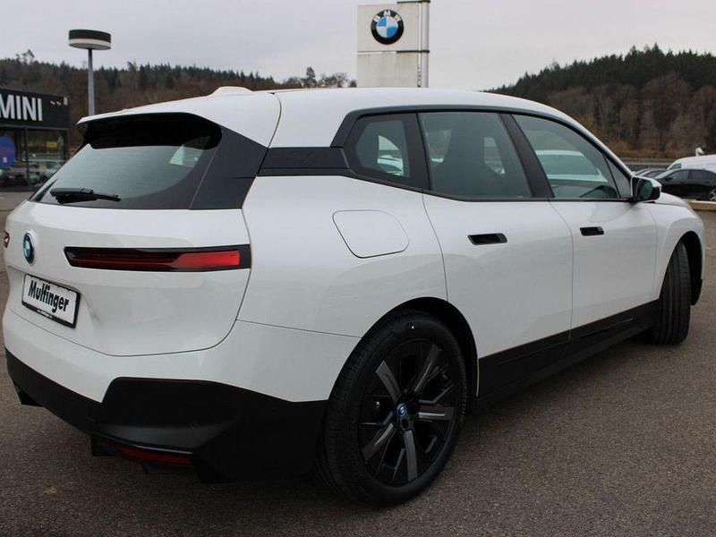 Gebraucht BMW iX 239 kW (326 PS) 2022 Weiß SUV