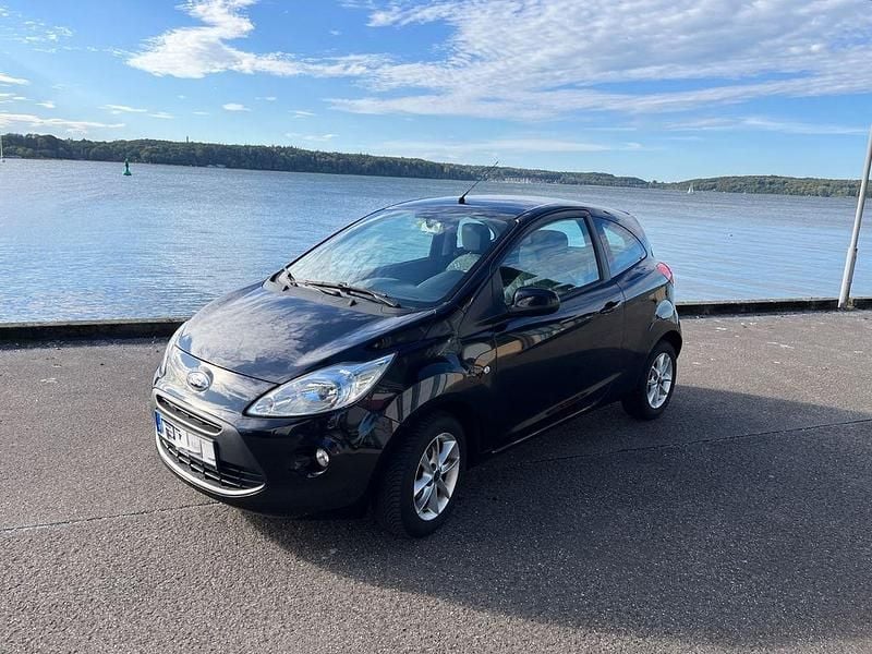 Schwarz Gebraucht 2015 Ford Ka Titanium Kleinwagen | 5.200 € (Fairer Preis) - Bild 1/4