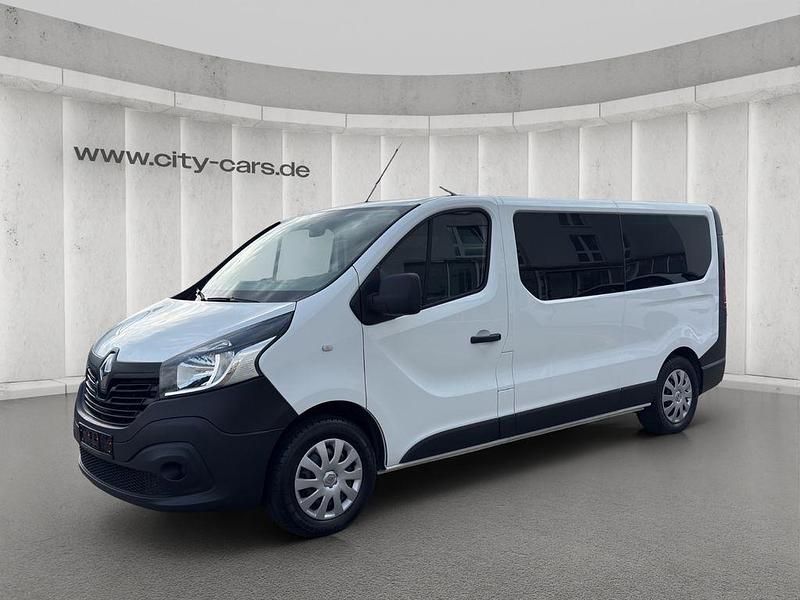 Weiß Gebraucht 2019 Renault Trafic Expression Van | 16.990 € (Etwas zu teuer) - Bild 1/4