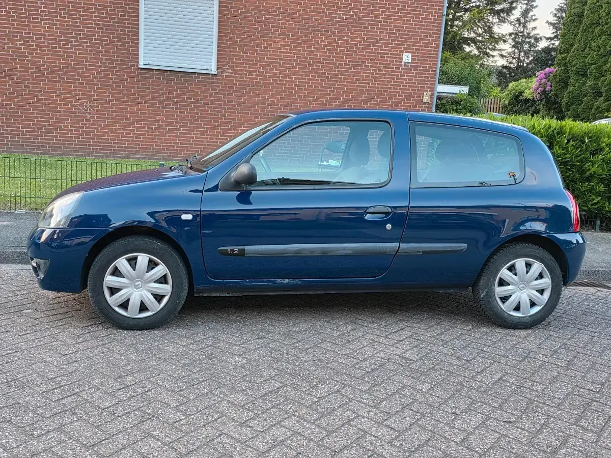 Gebraucht Renault Clio 60 PS (44 kW) 2008 Blau Kleinwagen