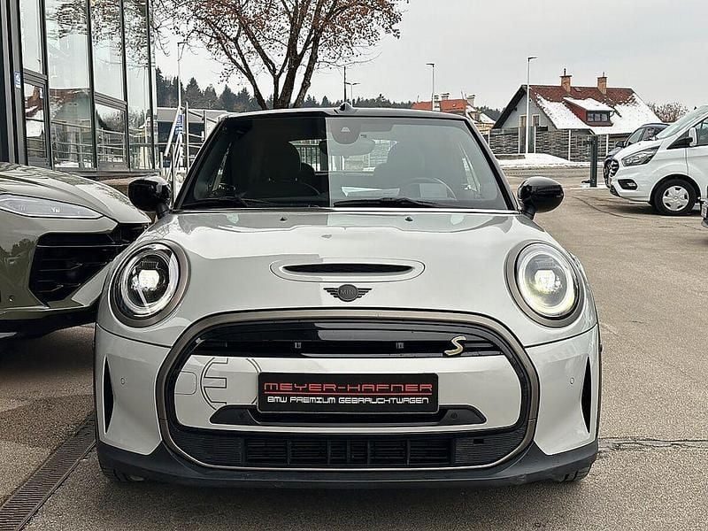 Gebraucht Mini Cooper SE Cabriolet 135 kW (184 PS) 2023 Weiß Cabrio