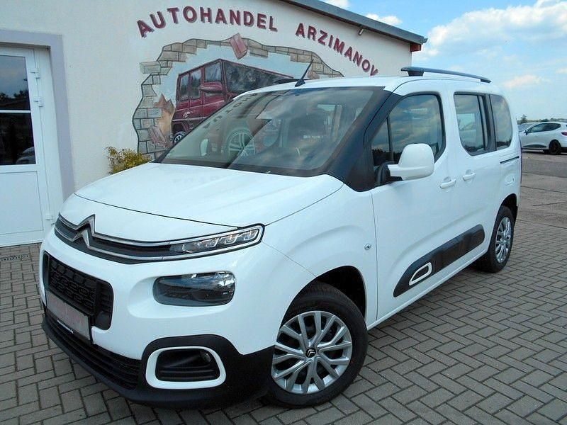 Weiß Gebraucht 2019 Citroën Berlingo Feel Van / Kleinbus | 15.799 € (Etwas zu teuer) - Bild 1/4