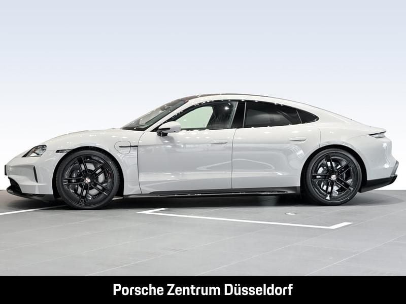 Neu Porsche Taycan GTS 514 kW (700 PS) 2026 Weiss Limousine