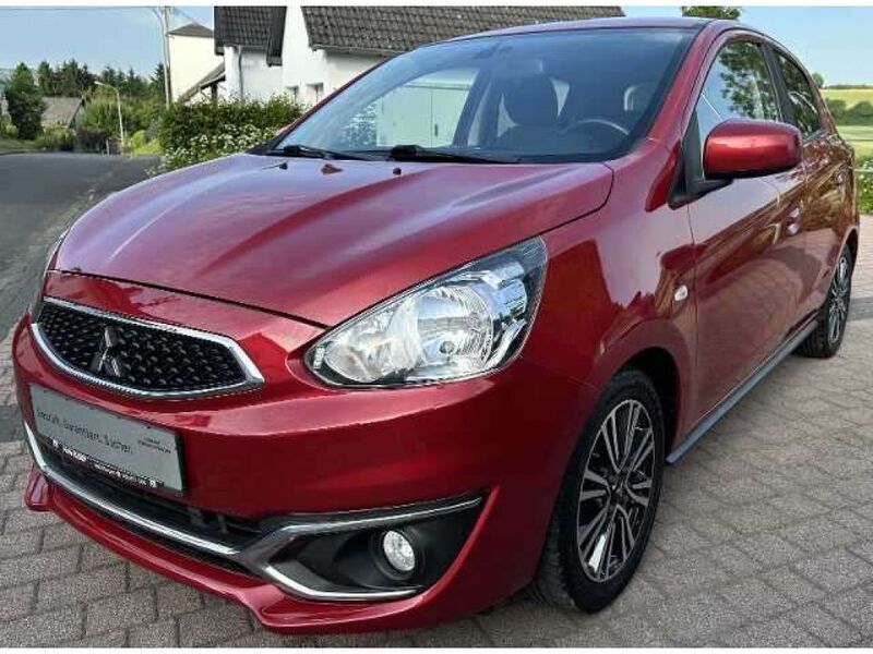 Amarena rot Gebraucht 2018 Mitsubishi Space Star Edition+ Limousine | 7.890 € (Fairer Preis) - Bild 1/4