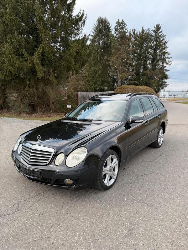 Gebraucht Mercedes E220 150 PS (110 kW) 2006 Schwarz Kombi