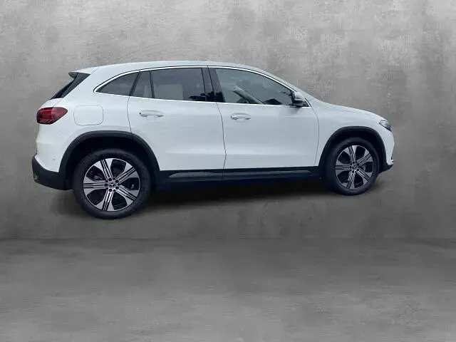Gebraucht Mercedes EQA250 139 kW (190 PS) 2025 Unilack polarweiß SUV