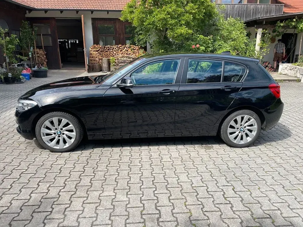 Gebraucht BMW 116 116 PS (85 kW) 2017 Schwarz Kleinwagen