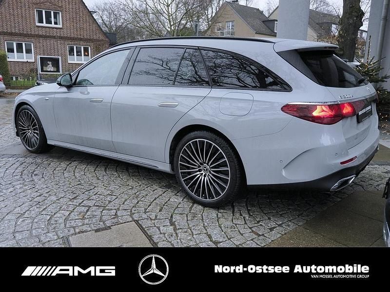 Gebraucht Mercedes E300 AMG 313 PS (230 kW) 2025 Manufaktur lack manufaktur alp Kombi