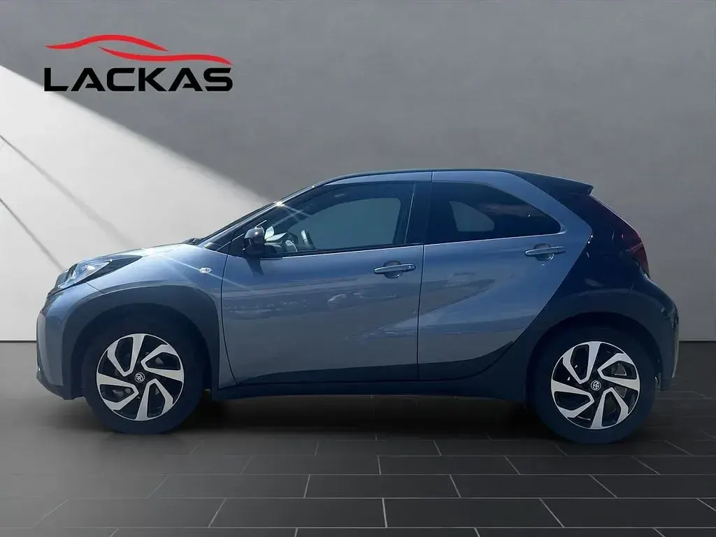 Gebraucht Toyota Aygo X 72 PS (52 kW) 2025 Schwarz SUV