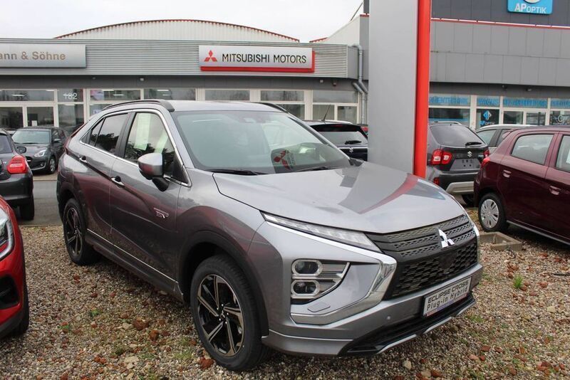 Grau Gebraucht 2023 Mitsubishi Eclipse Cross Plus SUV | 36.980 € - Bild 1/4