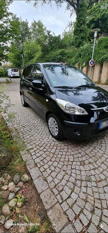 Gebraucht Hyundai i10 67 PS (49 kW) 2010 Schwarz Kleinwagen