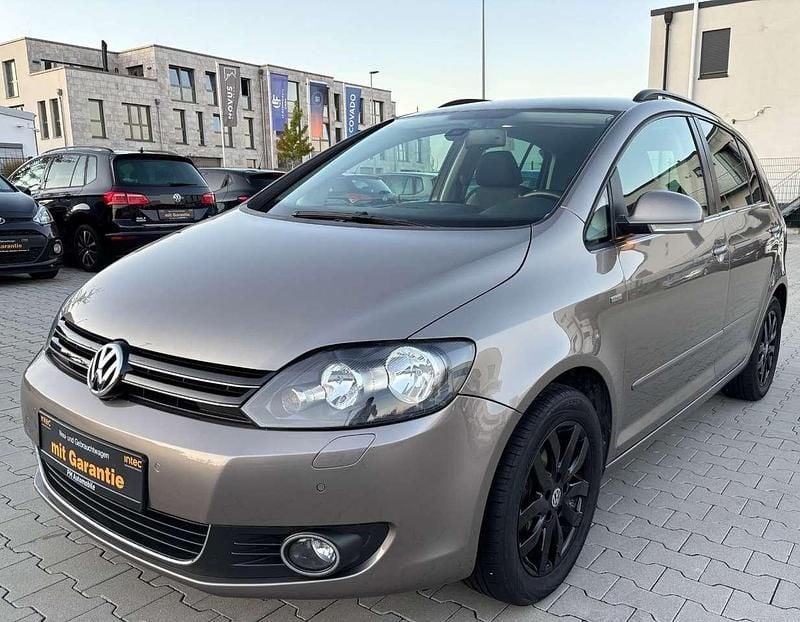 Kaschmirbraun metallic Gebraucht 2014 VW Golf Plus Cross Life Van / Kleinbus | 8.990 € (Fairer Preis) - Bild 1/4
