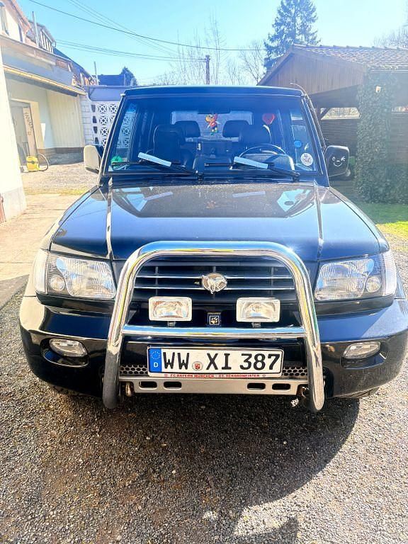 Gebraucht Hyundai Galloper 141 PS (103 kW) 1999 Schwarz SUV