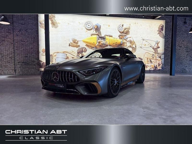 Grau Gebraucht 2024 Mercedes SL63 AMG AMG Cabrio | 174.930 € - Bild 1/4