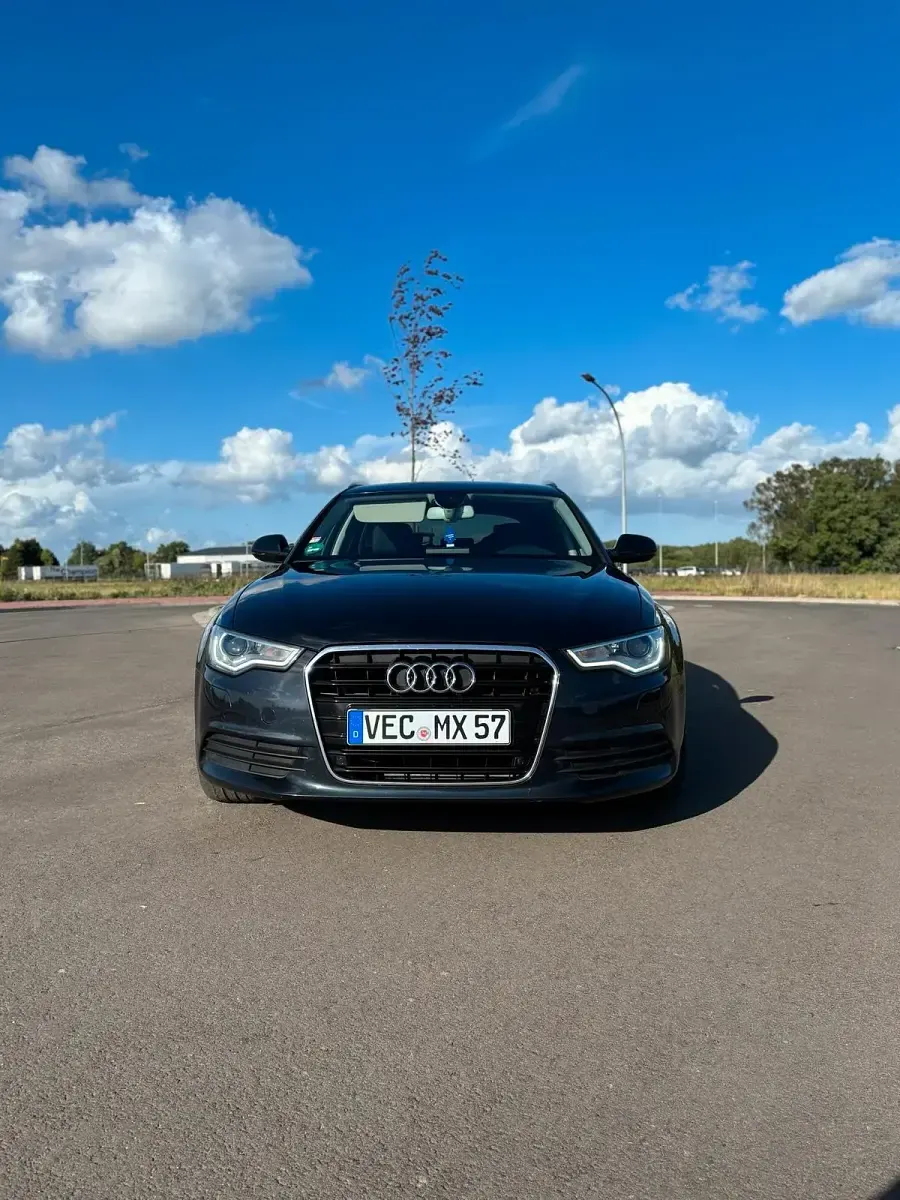 Gebraucht Audi A6 204 PS (150 kW) 2012 Blau Kombi