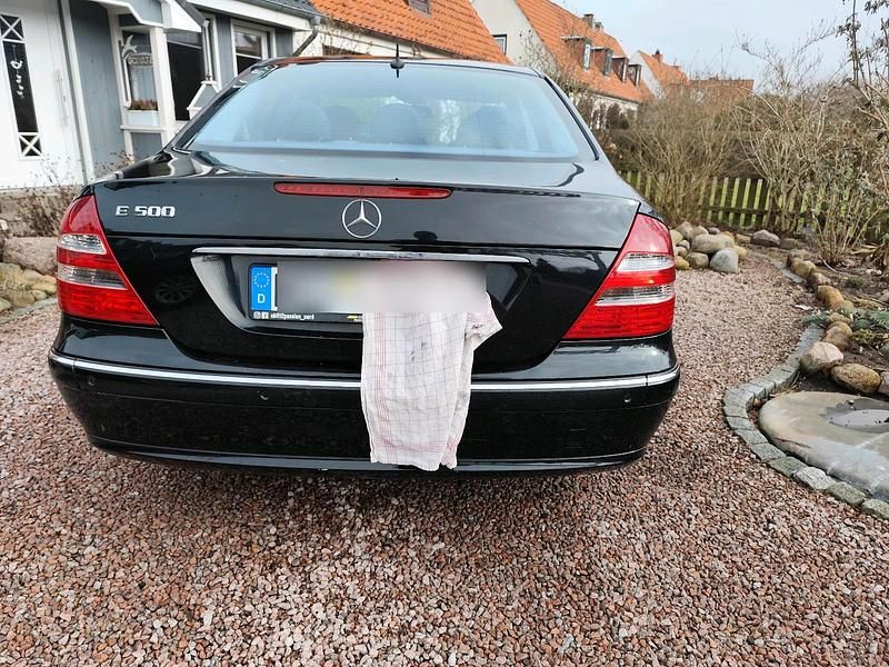Gebraucht Mercedes E500 306 PS (225 kW) 2003 Andere farben Limousine