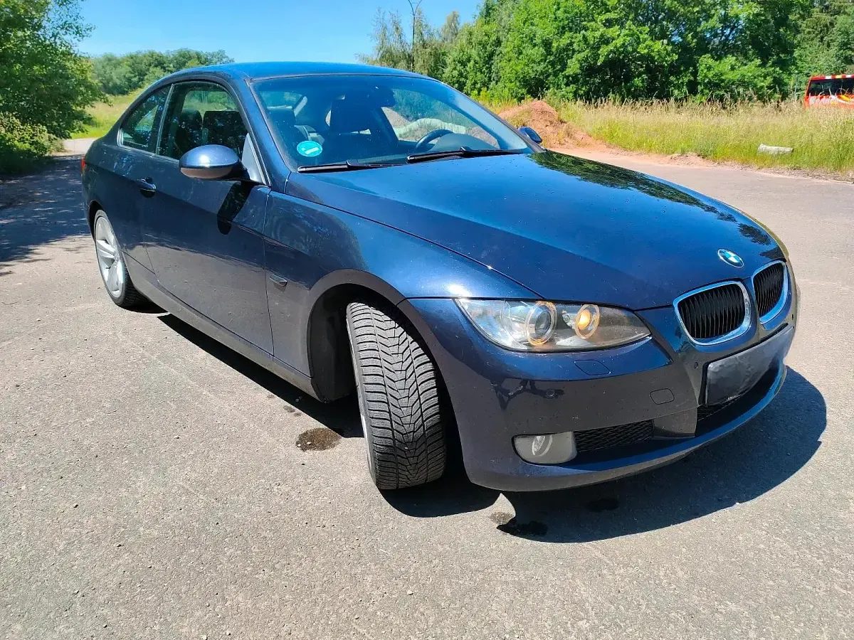 Gebraucht BMW 320 177 PS (130 kW) 2007 Blau Coupé