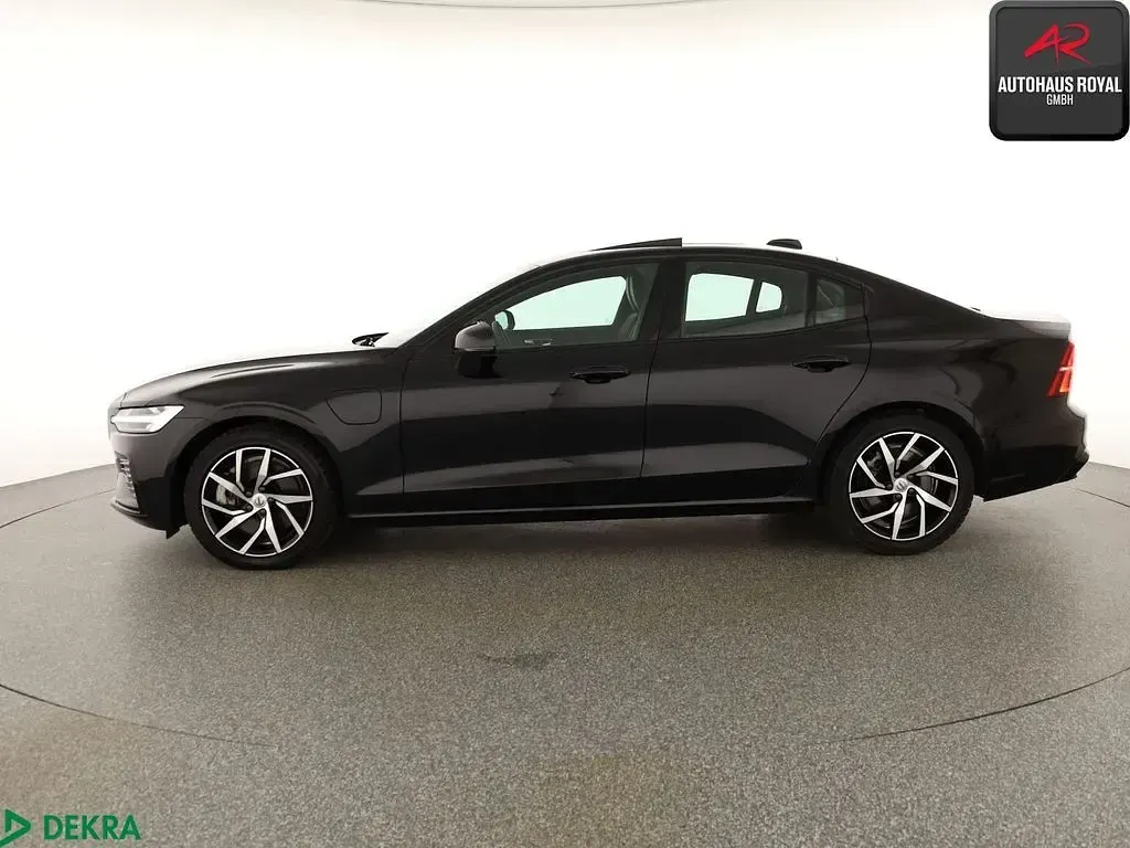 Używany Volvo S60 Plus 456 KM (335 kW) 2023 Czarny Sedan/Limuzyna