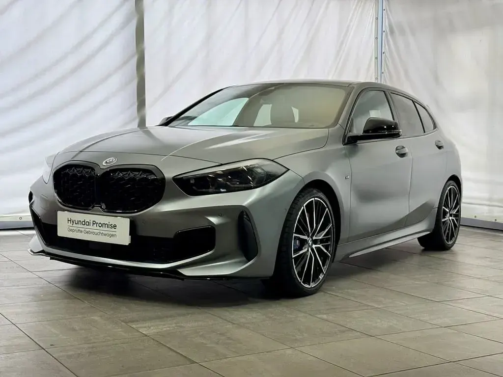 Używany BMW M135 Performance 306 KM (225 kW) 2022 Szary Hatchback