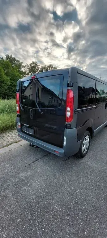 Second-hand Renault Trafic 114 CP (83 kW) 2012 Negru Monovolum