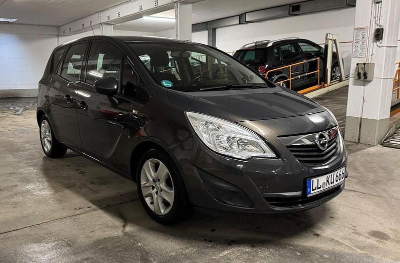 Gebraucht Opel Meriva Design Edition 120 PS (88 kW) 2013 Grau Van / Kleinbus