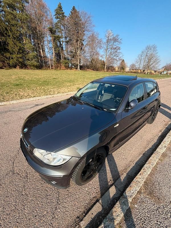 Gebraucht BMW 116 Basis 116 PS (85 kW) 2005 Grau Kleinwagen
