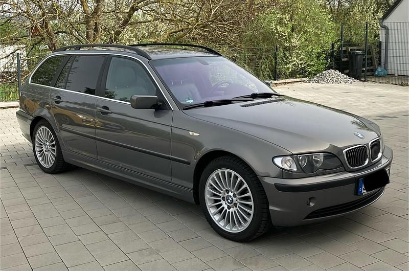 Gebraucht BMW 325 192 PS (141 kW) 2004 Grau Kombi