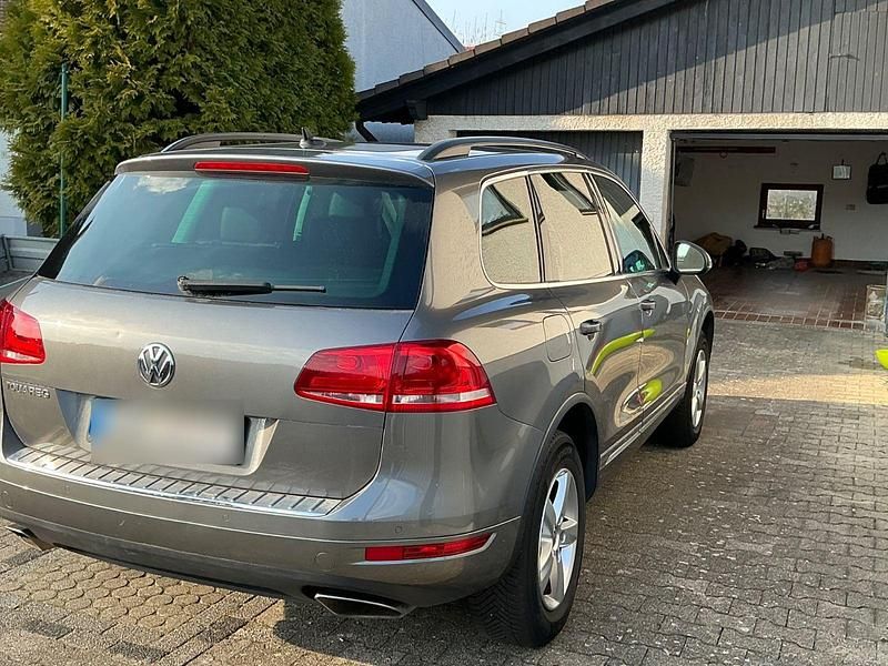 Gebraucht VW Touareg 245 PS (180 kW) 2013 Grau SUV