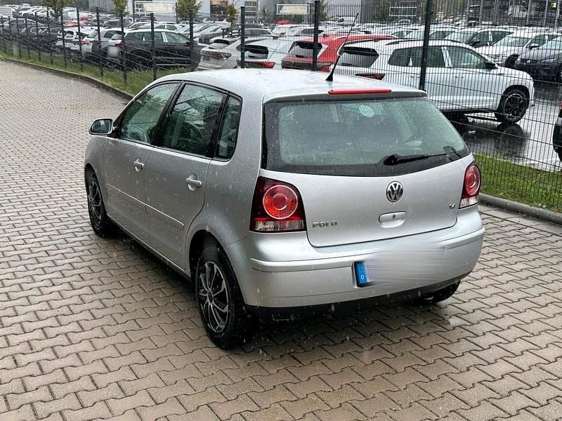 Gebraucht VW Polo 75 PS (55 kW) 2005 Silber Kleinwagen