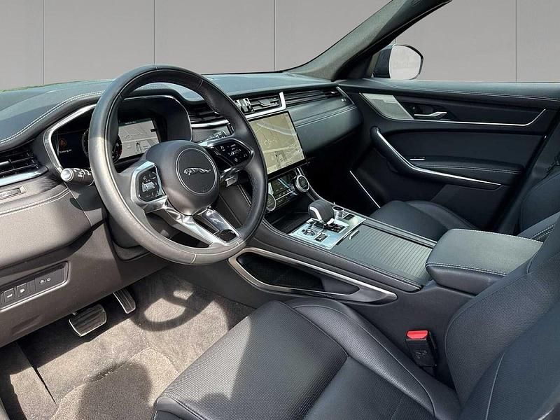 Gebraucht Jaguar F-Pace R-Dynamic 304 PS (223 kW) 2023 Eiger grey SUV