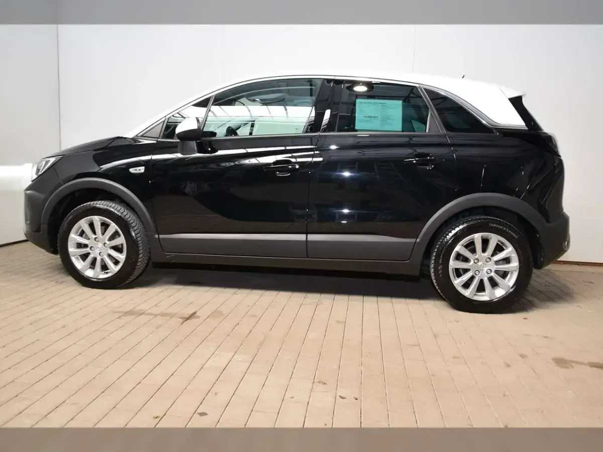 Gebraucht Opel Crossland Elegance 110 PS (80 kW) 2022 Diamant schwarz / weiß SUV